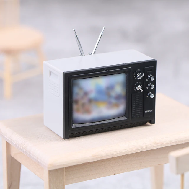 Retro Mini Portable TV Television Watch TV Dollhouse Scene ob11 Model Miniature TV Model Toys 4