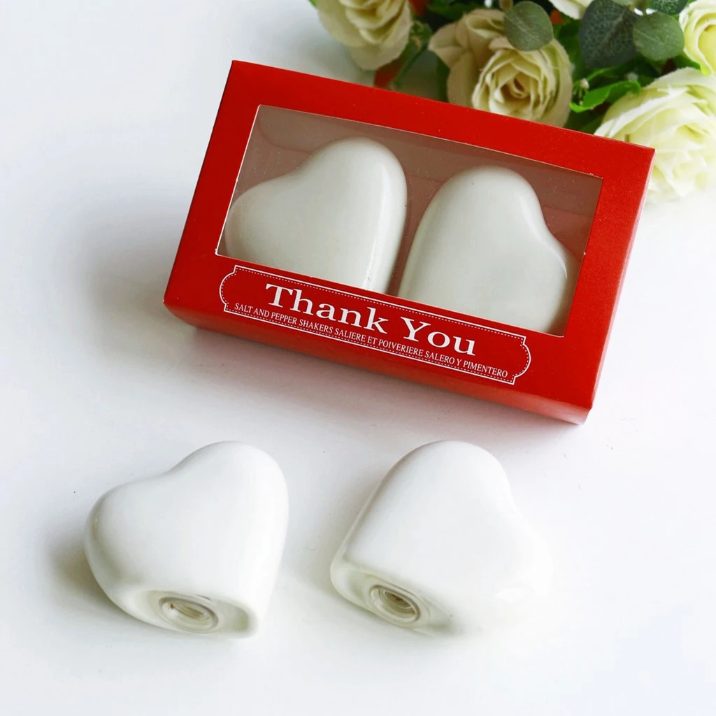 Ceramic Spice Racks Salt and Pepper Shakers Heart Shape for Valentines Day, Wedding Souvenir