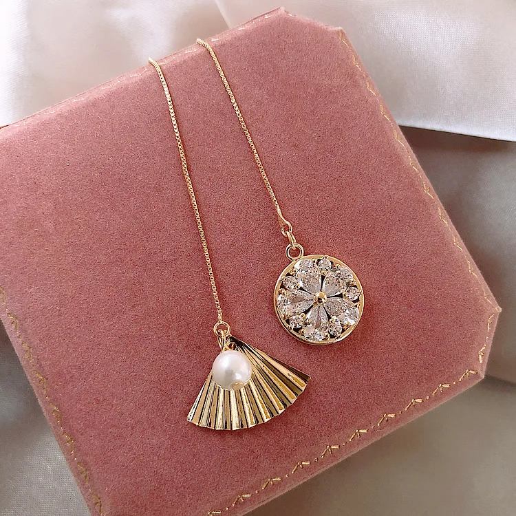

2019 New Arrival Fashion Classic Geometric Women Dangle Earrings Asymmetric Earrings Of Star And Moon Female Korean Jewelry
