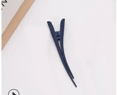 Pregadeira de cabelo mate cor morandi simples e versátil_voghion.com