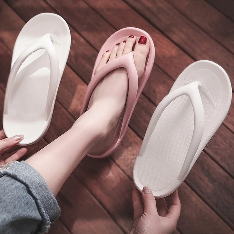 Sandalias con plataforma de fondo grueso para mujer, chanclas de mar, chanclas de Tanga, zapatos de baño suaves, zapatos de Interior para exteriores