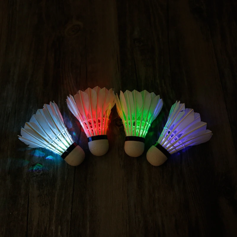 4 шт Темная ночь Красочный светодиодный Волан для бадминтона птички освещение перо