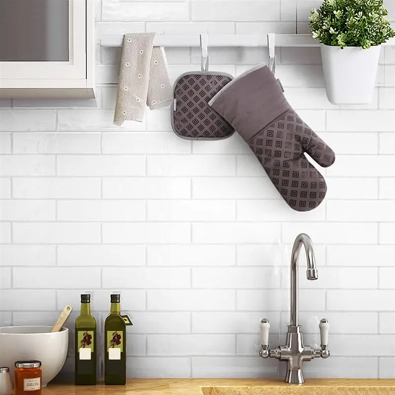 2PCS Oven Mitts with 2PCS Heat Resistant Pot Holder Pad Protective Oven Gloves Xmas New Year Gift Useful Kitchen Baking Supplies