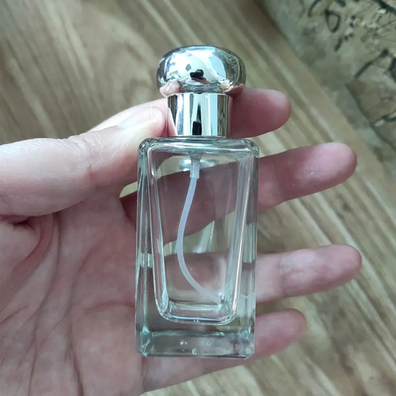 

Hot Sale Atomizer Refillable Spray Bottle For Travel Clear Liquid Container High Capacity 30ml Square Glass Perfume Bottle 20pcs