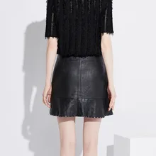 Европейская летняя женская модная плиссированная юбка из овечьей кожи с заклепками в стиле панк, Повседневная Уличная Сексуальная Женская облегающая офисная юбка с оборками