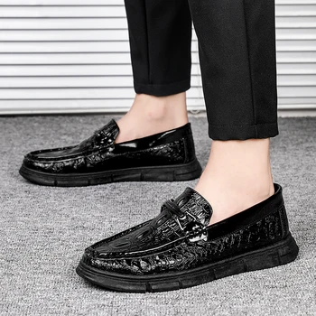 

2020 Cheap Men Loafer Shoes Black Casual Slip on Shoes for Mens Luxury Brand Handmade Casual Shoes Driving Moccasins Mens