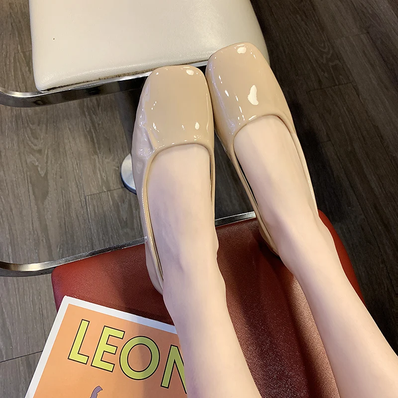 

The New Fashion 2020 Ladies Soft Patent Leather Casual Blessing Shoes Spring Pointed Shallow Mouth Shoes for Female U19-58