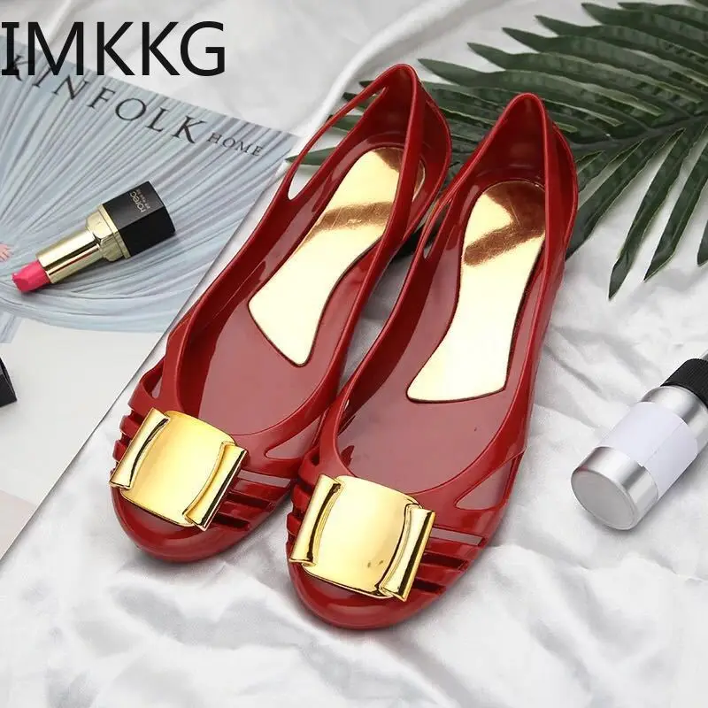 

Jelly Flats Women 2019 Summer Rain Shoes Swim Pool Round Toe Breathable Flat Heel Beach Sand Shoes Hollow Out Sandals Y10307