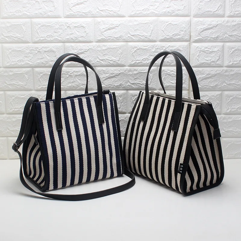 

Fashion Women's Striped Canvas Bag Female Shoulder Korean Version of The Portable Messenger Bag Women's Shopping Bag