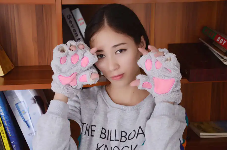 1 Pair Women Girls Fluffy Glove Bear Cat Plush Paw Claw Half Finger Gloves Mitten Winter Warm Fingerless Gloves