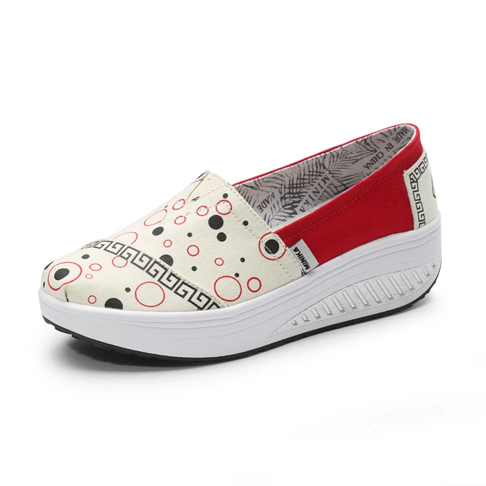 Women's flat shoes round head cartoon canvas shoes autumn casual non-slip thick bottom ladies boat shoes YIDALILAOYECHE - Цвет: 1882Black and red