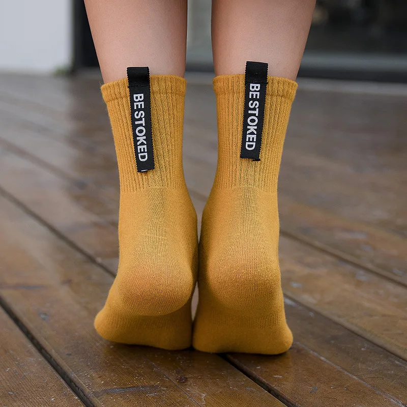 

Cotton Letter Solid Color Women Socks 2019Autumn New Fashion Comfortable Deodorant Breathable Label Crew Casual Socks Women