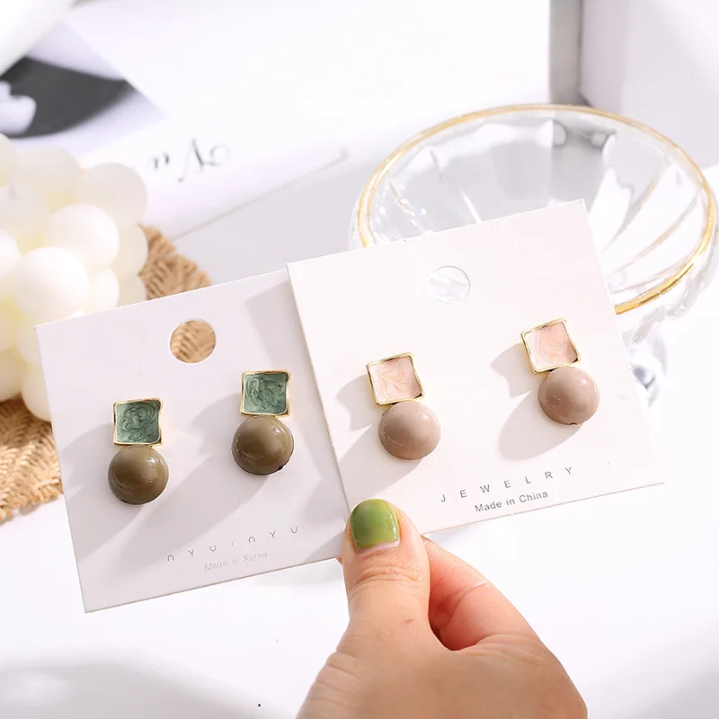

2020 New Korean Fashion Acrylic Round Geometric Stud Earrings Simple Female Earring For Women Jewelry Gifts