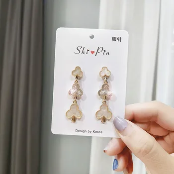 

Punk 2019 Fashion New Earrings Vintage Court Style Personality Unrestrained Royal Sister Niche Design Peach Heart Poker Earrings