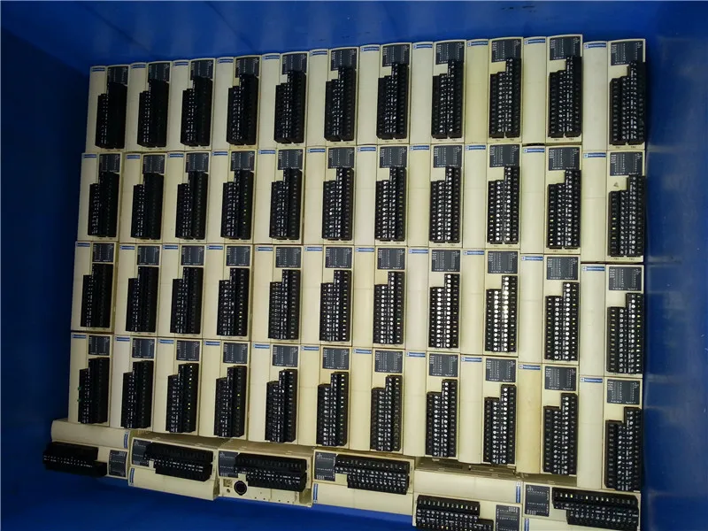 Шнайдер TWDDDO8TT PLC