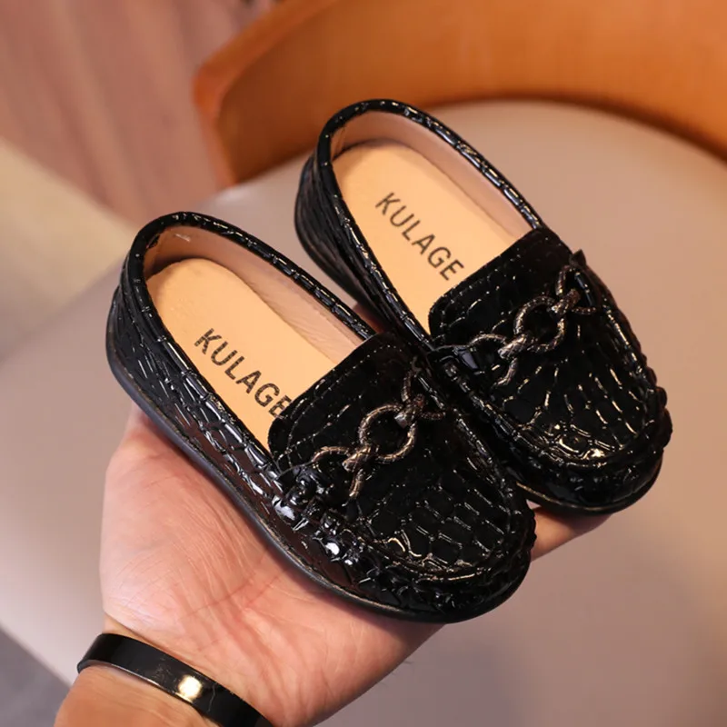 Black Boys UK Uniform Shoes Flats Loafers New Spring Metal Chains Soft Kids Fashion Leather Casual Shoes for Party Wedding Show