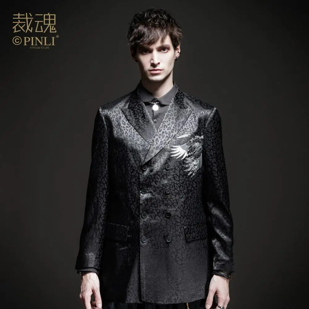 

Free shipping New fashion casual men's male Soul 2020 Spring New Mens Leopard Embroidered coat Blazer personality BC201106107