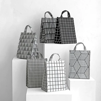 

Thermal Insulation Refrigerated Portable Lunch Bag Geometric Waterproof Oxford Cloth Foldable Portable Aluminum Lunch Bag