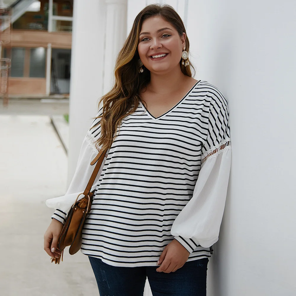 

Loose Oversized Plus Size Blouse 2019 Spring Autumn V Neck Lantern Long Sleeve Striped Blouse White And Black Ladies Tunic Tops