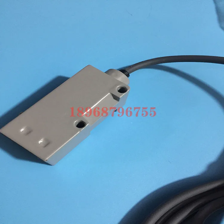 

E3S-CD11/CD11-M1J / CD11-M3J Diffuse reflection inductive switch of photoelectric sensor