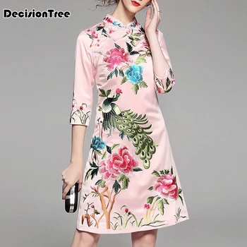 

2020 women's embroidered satin cheongsam dress women half sleeve vintage elegant lady loose embroidery qipao dress chinese dress
