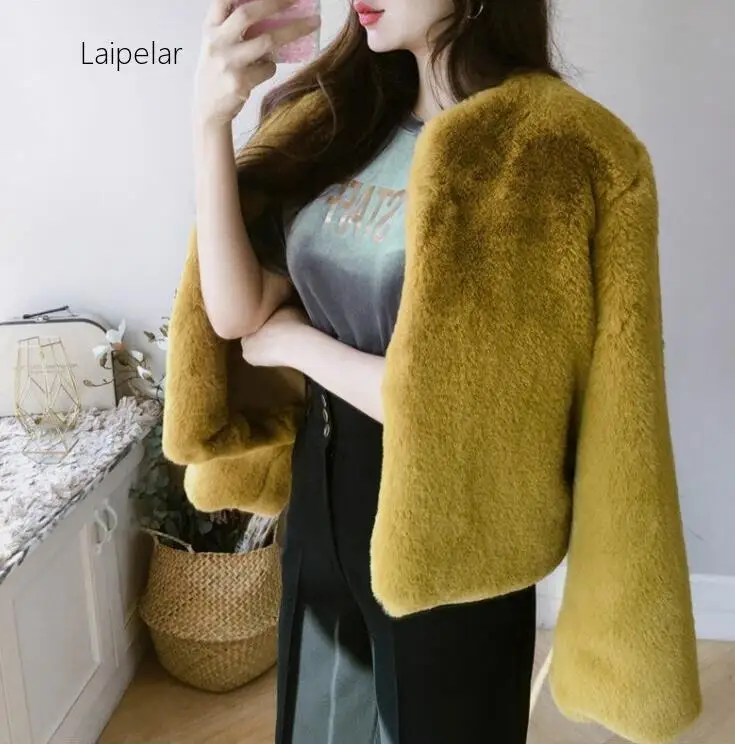 

2020 Short warm faux fur Jacket Women Winter Faux Fox Fur coat Woman Warm Artifical Fox Fur Coats Female Ladies black grey