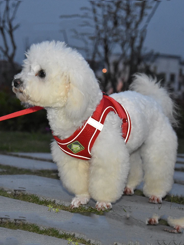 

Pet Dog Vest Harness Adjustable Soft & Comfortable Reflective Mesh Chest Strap Leash Harnesses Dog Harness With Traction Rope