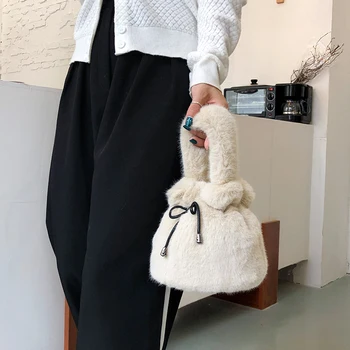 

Luxury women's bag rabbit hair bucket bag cross bag women's 2020 pull rope sweet shoulder bag women's travel bag