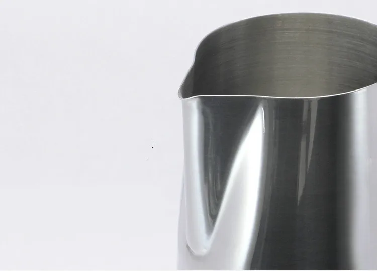 600ml Stainless Steel Milk Frothing Jug with Built-In Thermometer, Creamer Frothing Pitcher 20 Oz Espresso Coffee Latte Pots