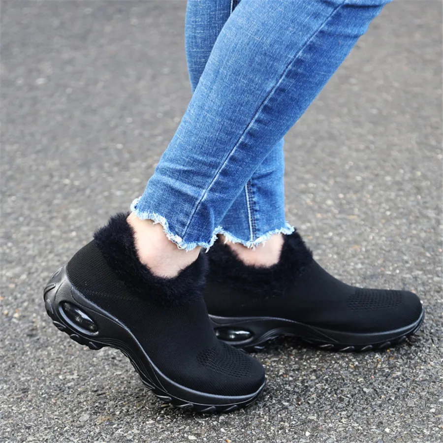 business casual women sneakers
