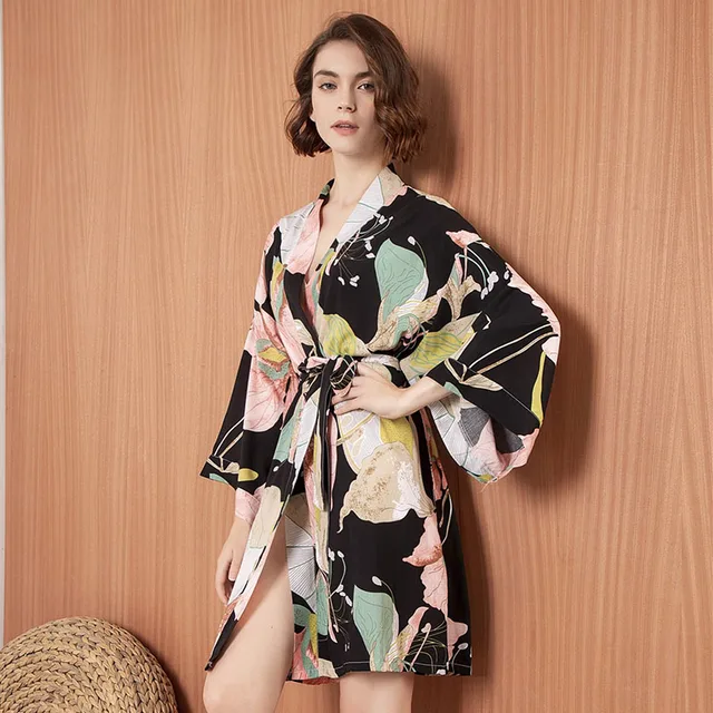 2021 Spring New Ladies Silk Satin Thin Robe Comfort Fresh Style Floral Printed Sleepwear Sexy Nightgown Femme Satin Homewear 5