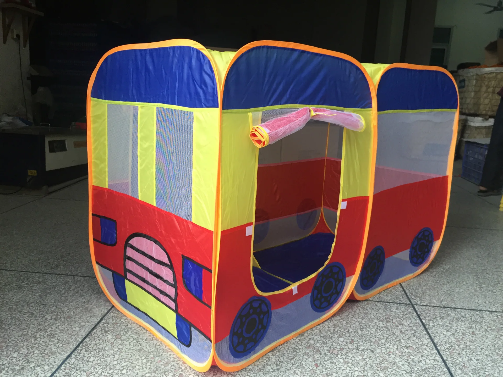 Cow KID'S Tent 513 Public Car Bus Tent Ball Pool Toy House Hot Selling Tent