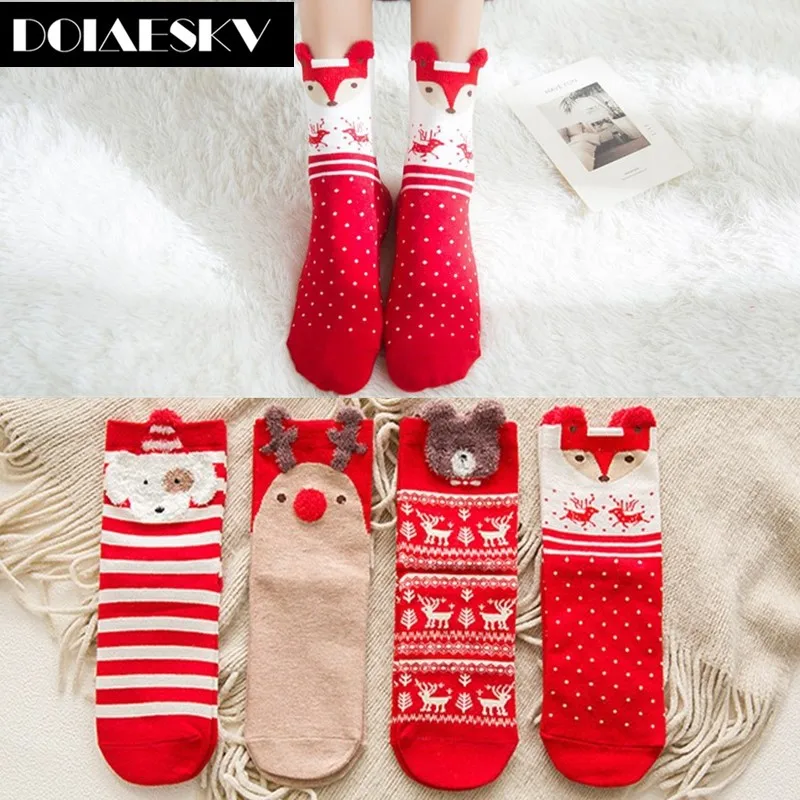 DOIAESKV 4 пар/лот Для женщин носки Повседневное зимние рождественские носки Олени Санта-Клауса; носки из хлопка с принтом в виде персонажей из мультфильма, теплые женские носки, подарок на Рождество