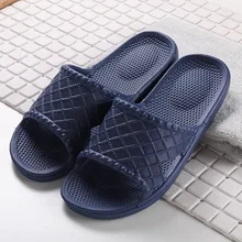 Домашние мужские тапочки летние модные однотонные шлепанцы EVA Материал Ванная комната Нескользящие Chinelo тапочки мужские