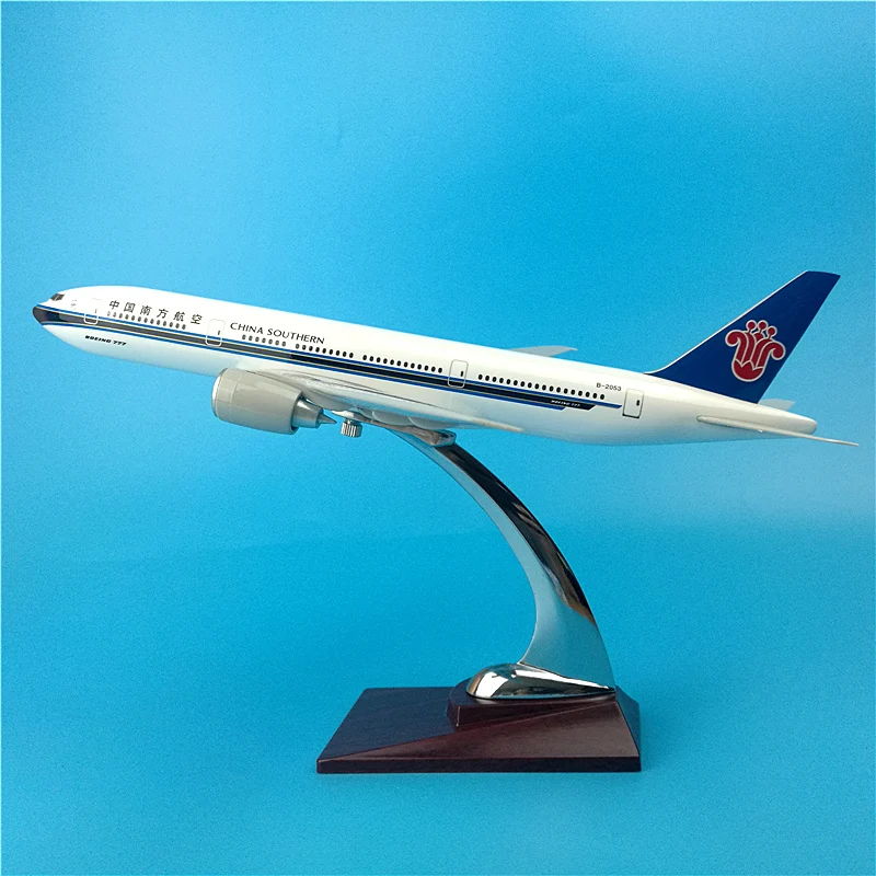 Самолеты China South Airlines модель самолета Боинг B777 32 см литые модели самолетов из