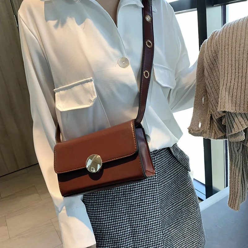 

Autumn Winter Small Bag Ladies Wide adjustable shoulder bag Women Famous Designer Golden Hasp Clutch Messenger Money Bag Girls