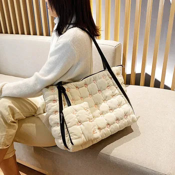 

New Winter Shoulder Bag Space Bale Handbag Woman Casual Space Cotton Totes Bag Down Feather Padded Soft Ladies Shopping Bag