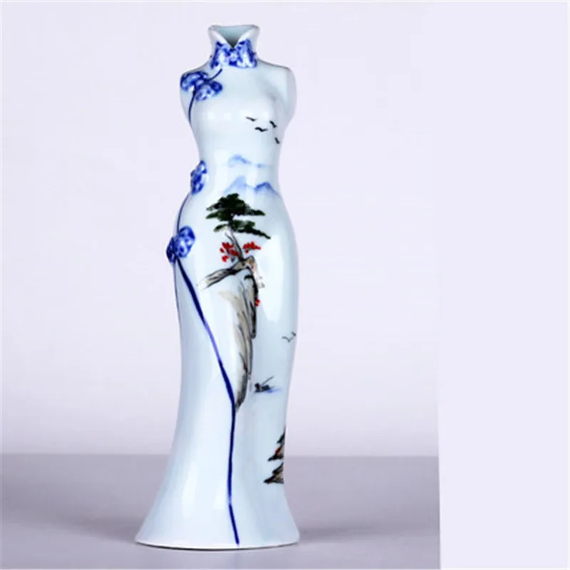 Chinese Style Freehand Sketching Blue And White Porcelain Cheongsam Ceramics Vase Creative Living Room Entryway Ornaments x2599