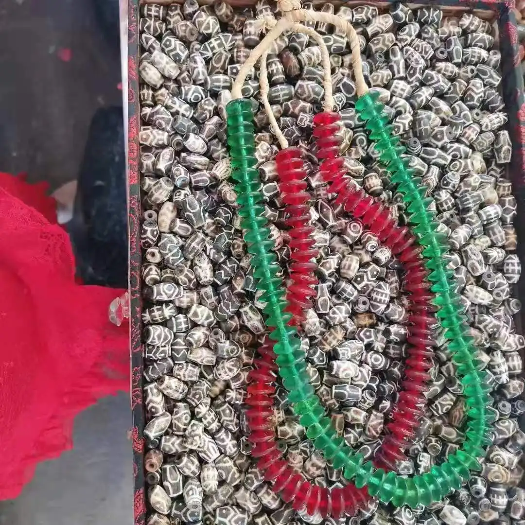 

1pcs/lots Precious old colored glaze red green vaseline faceted flat bead necklace Detachable make earrings bracelet beads gems
