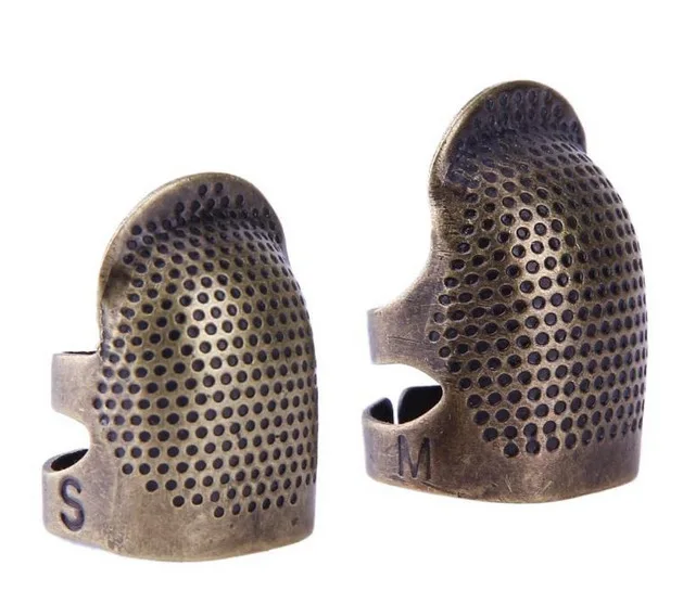Ретро стиль Thimble Maker вышитые пальчиковые защитные чехлы Металл относится к головному диапазону домашнего шитья против кольца