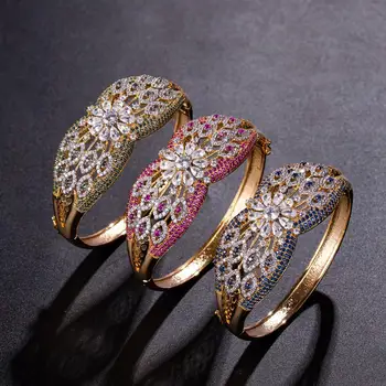 

Dubai women luxury new bracelet simple personality European and American models flower shape bracelet full of diamond zircon dou