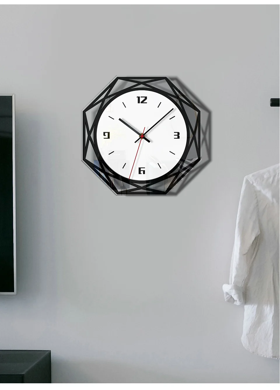 New Products Hot Selling Home Decoration Acrylic Wall Clock Creative Black And White Transparent Clock Living Room Library Clock