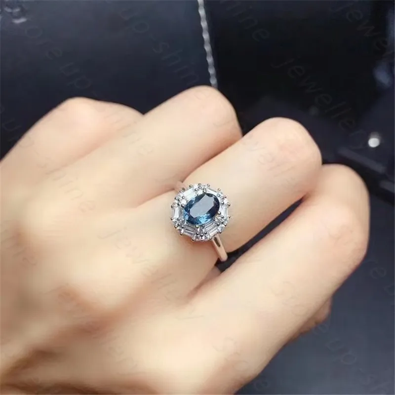 

Natural Topaz Ring 925 Silver Women's Ring Luxury Atmosphere Fashion All-match