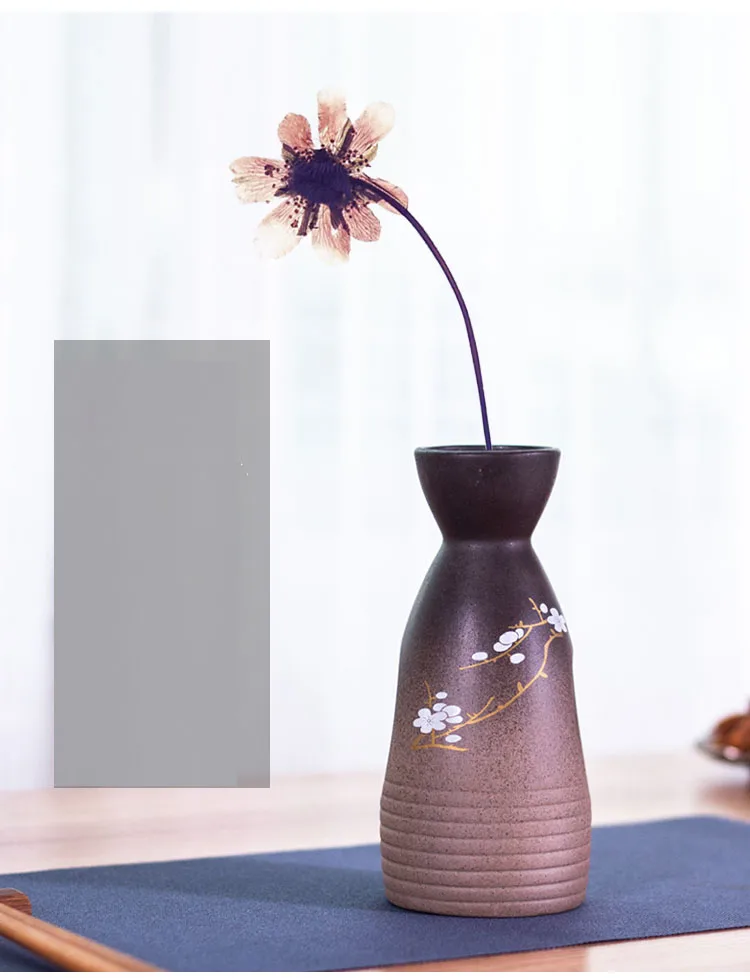 Title 10, Vintage seramik sake potası ve kase seti, Japon...