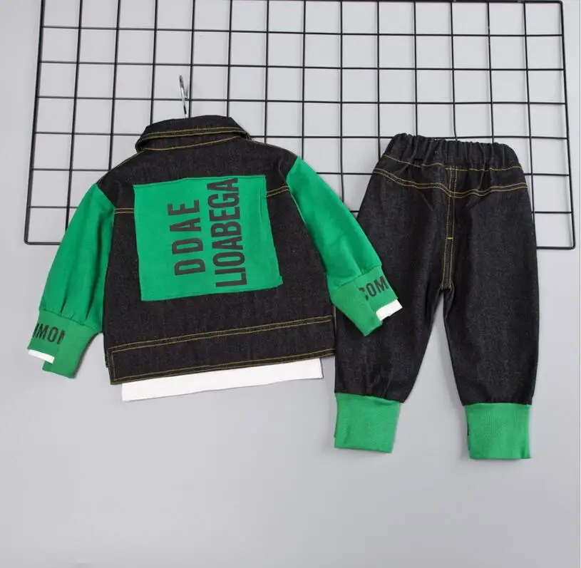 Boys'Dress/весенне-осенний стильный джинсовый костюм в Корейском стиле для детей Детская куртка из трех предметов, подходящая по цвету