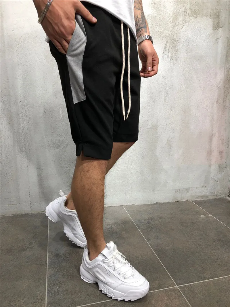 

Models in Europe And America Fitness Pants Trend Men Solid Color Casual Sports Running Shorts
