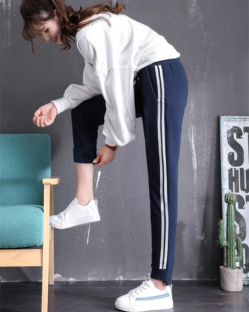 9328472717_1736149123