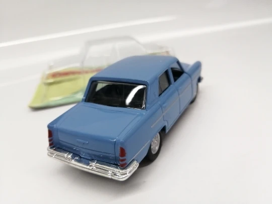 Разнообразие 1/43 специальный литой металл классическая модель машины домашний дисплей Коллекция игрушек для детей