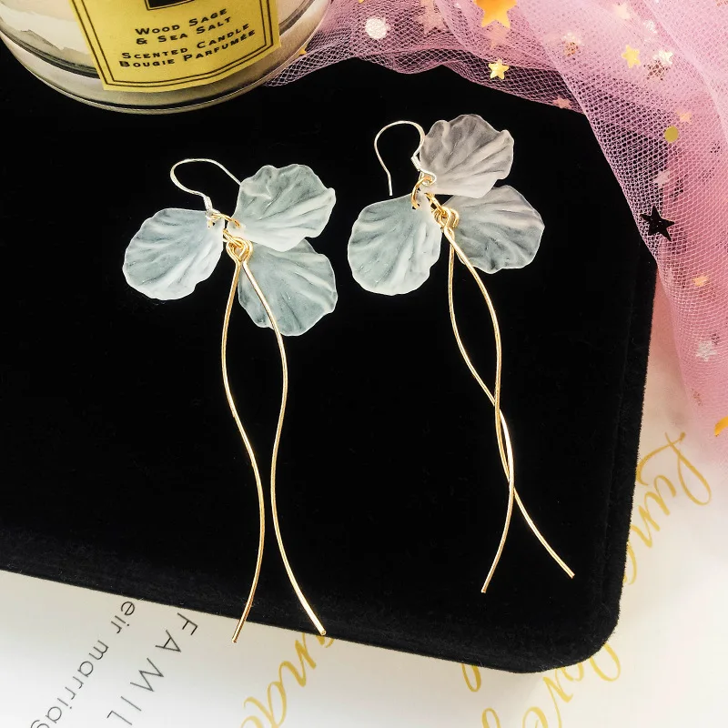 

South Korea Simple Petal Tassels Face Significant Thin Earrings Elegant Immortal Preserved Fresh Flower Earrings Versatile Ear S