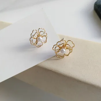 

S925 Silver Needle Beautiful Flower Earrings Creative Hollow out Three-dimensional Sense Ear Stud Simple Non-mainstream Pearl Ea